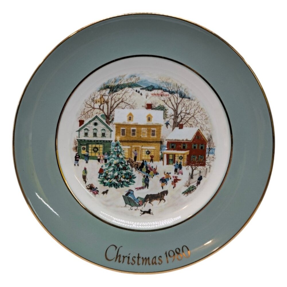 Avon Christmas Plate 1980 Country Christmas Green Multicolor 9" Enoch Wedgewood